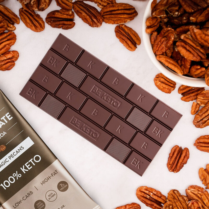 Vegane Keto Schokolade + MCT-Öl - Magische Pekannüsse 80g Vegane Keto Schokolade + MCT-Öl - Magische Pekannüsse 80g